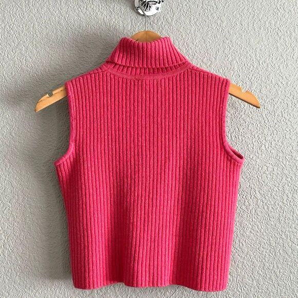 St. John Wool Turtleneck Blouse Sleeveless Crop Fuchsia Pink Rib Knit Size Small - Picture 2 of 6